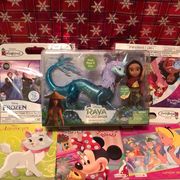 Disney Other - Disney Kids Gift Bundle